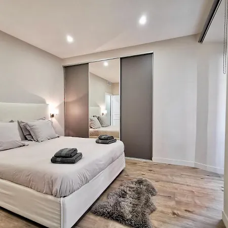 Luxury Harbour Apartamento Niza